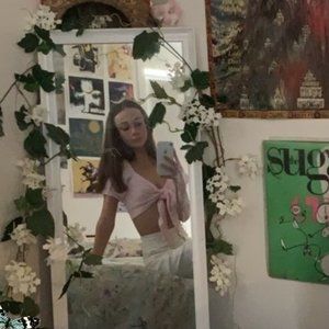 Meet your Posher, Phoebe